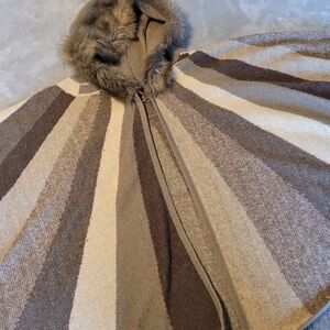 OSFM LADIES FUR LINED HOODED PONCHO EUC MULTI SHADES BROWN OLD SCHOOL CLASSIC